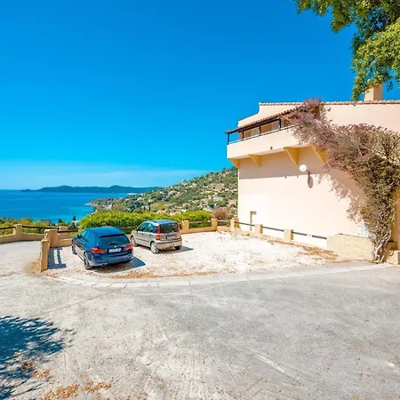 Origan - Appt Pour 4 Voyageurs Et Splendide Vue Mer Apartment Le Lavandou